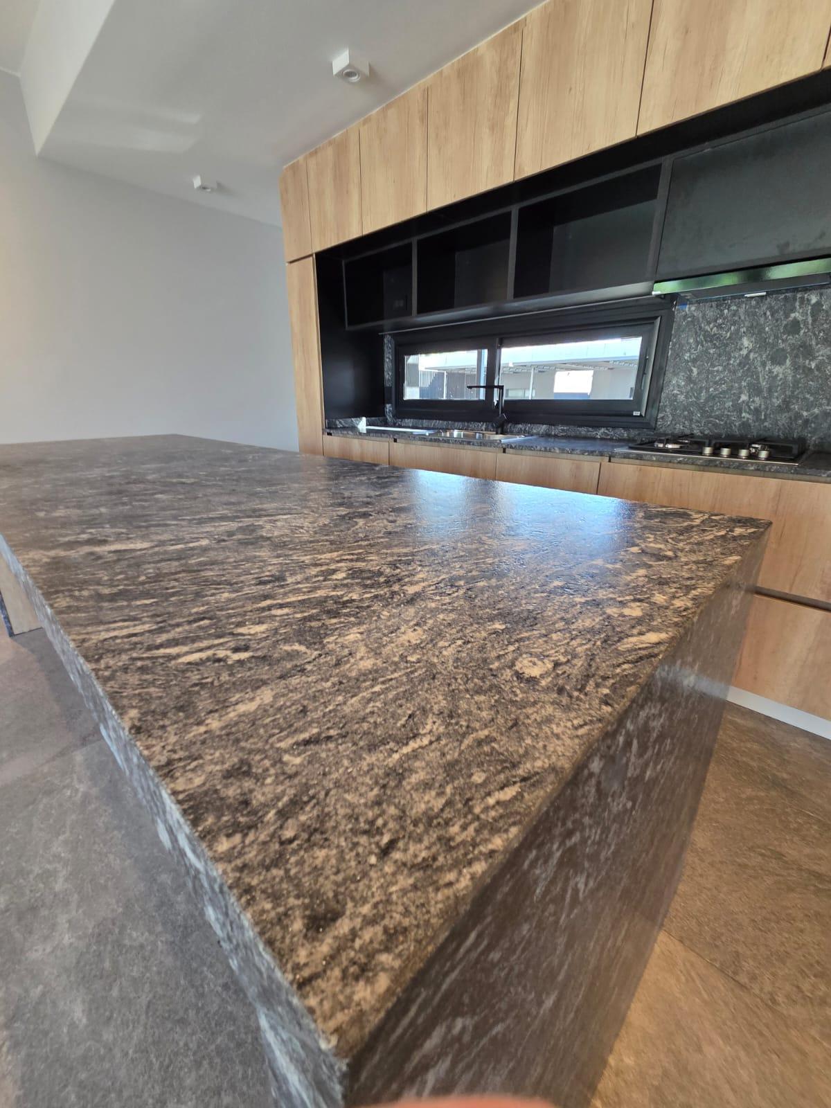 Housing / Casas 3 Dormit / 200 M2 / Todo Planta Baja / Cochera Doble / Villa Warcalde