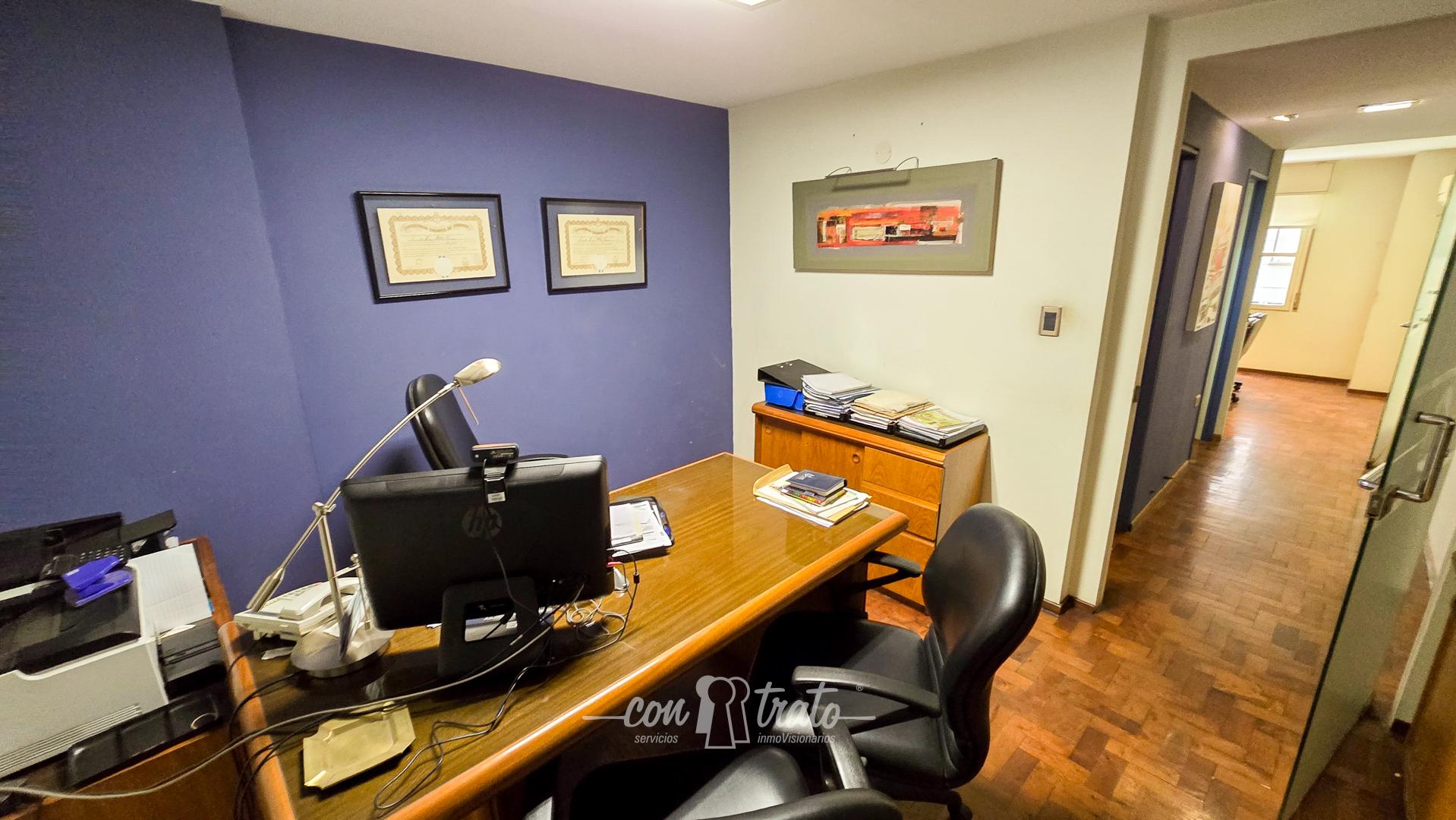 Oficina 120 m2 frente del Patio Olmos! 6 box individ. 2 oficinas exclusivas y 1 sala de reunión