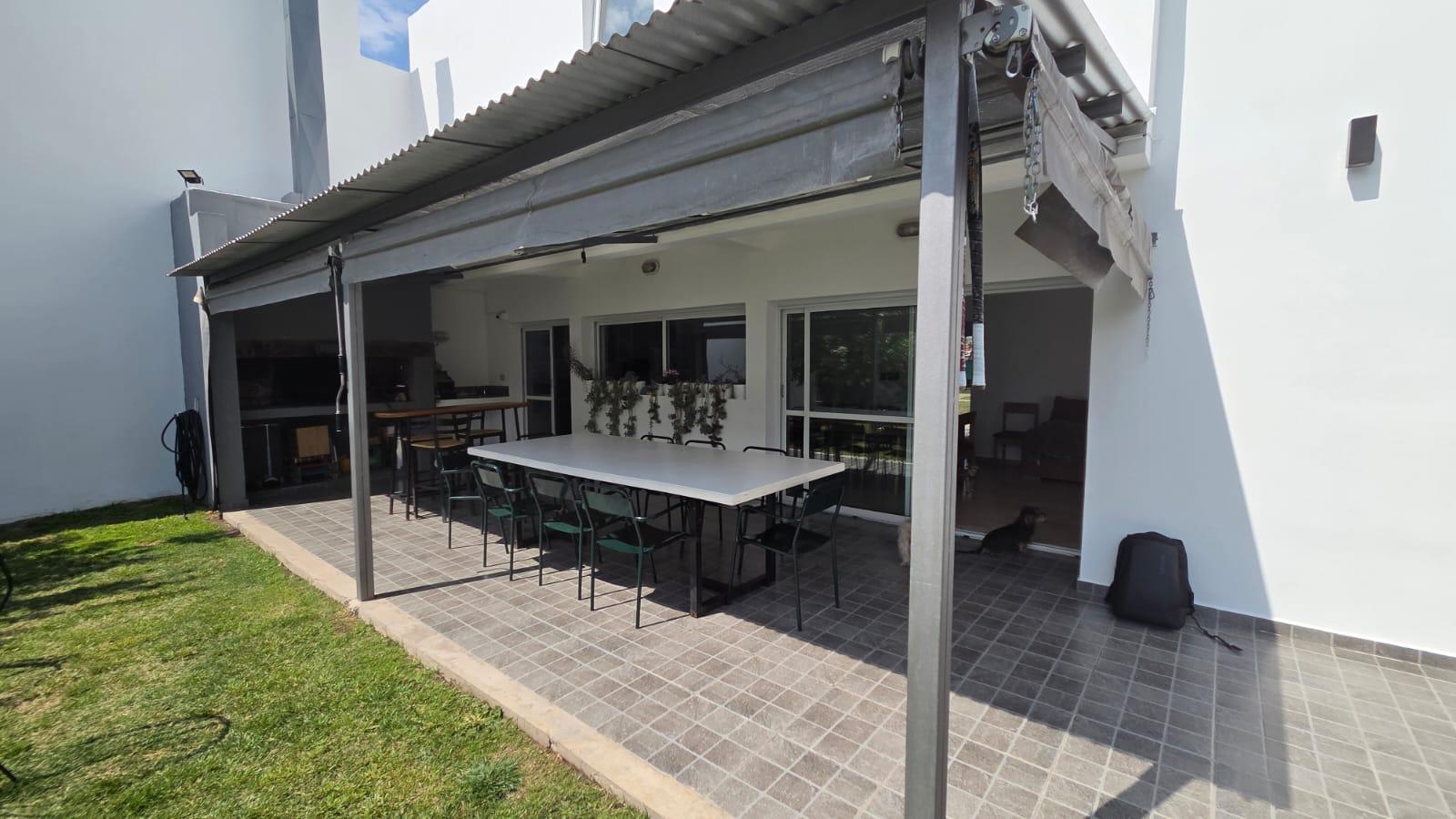 Casa en venta Valle Escondido