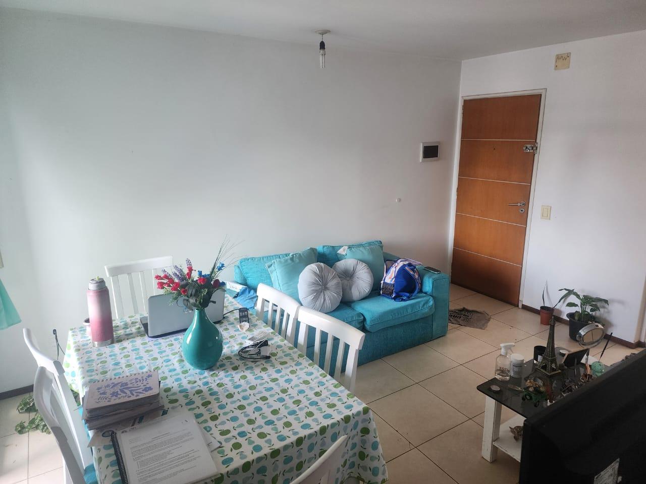 Departamento de 1 dormitorio c/ Balcón a mts Plaza Colón!!