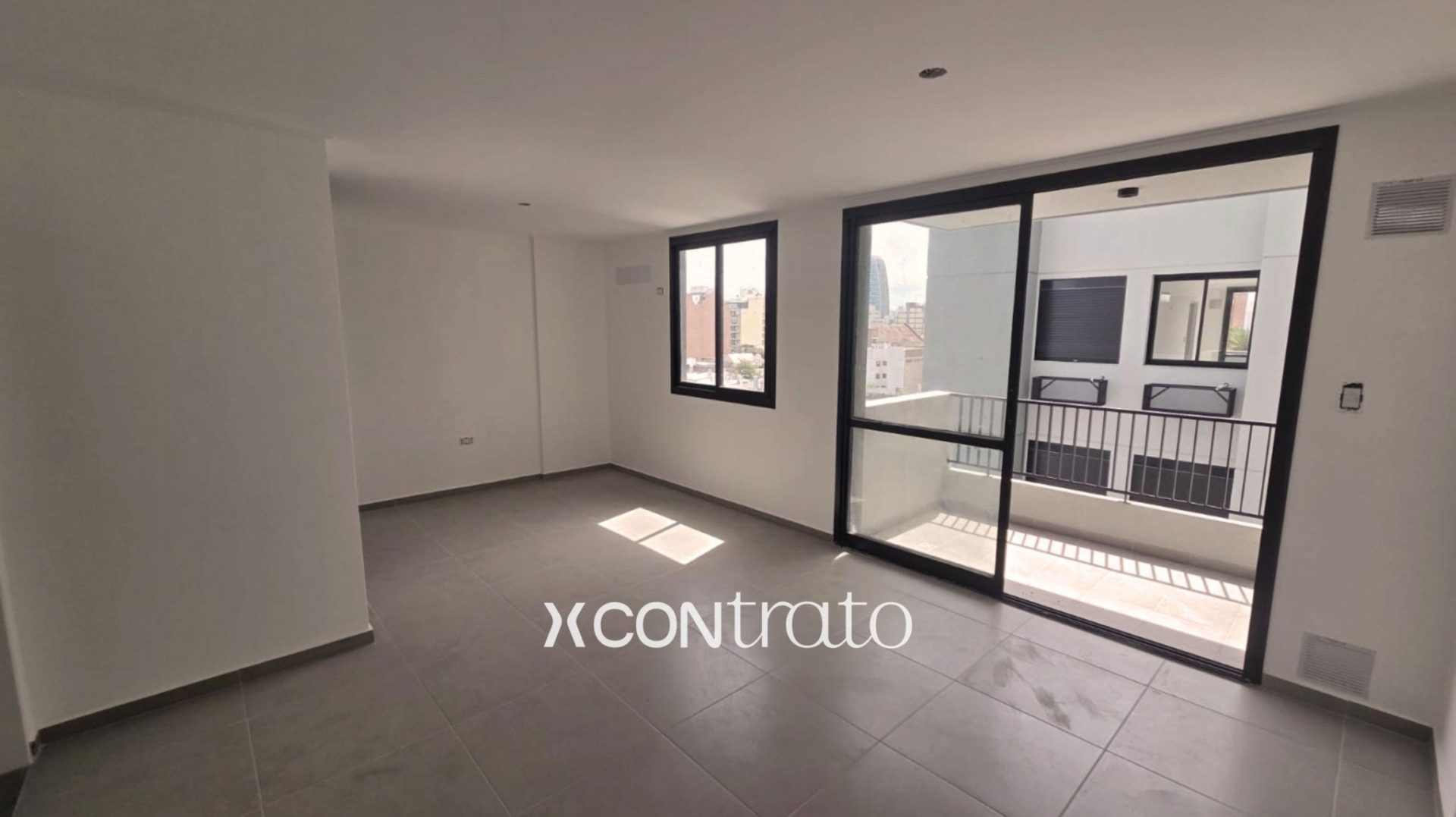 Departamento de 2 dormitorios con balcón