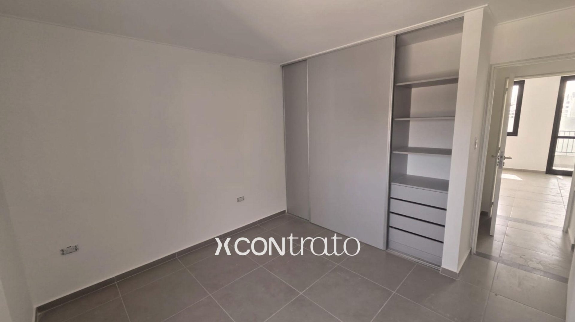 Departamento de 2 dormitorios con balcón