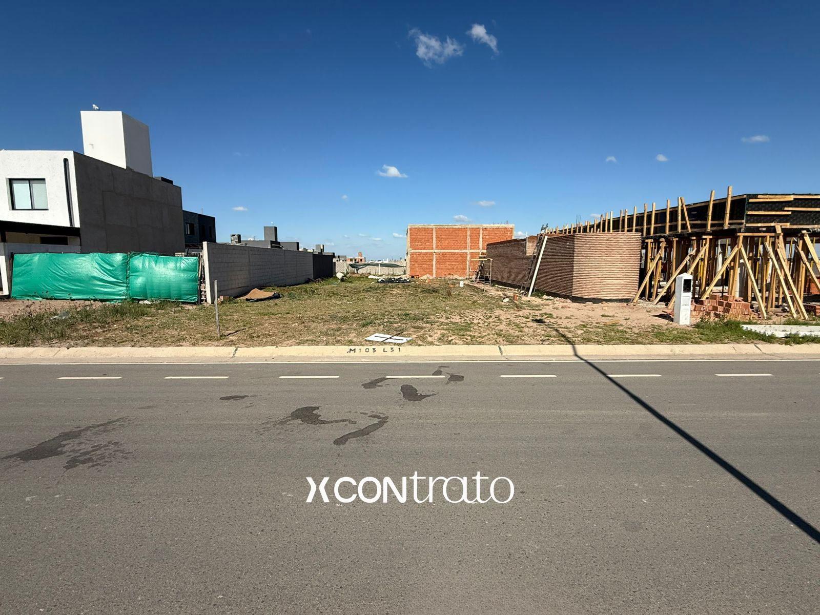Lote a FINANCIAR de 396 m2 en Docta AVENIDA apto Comercio