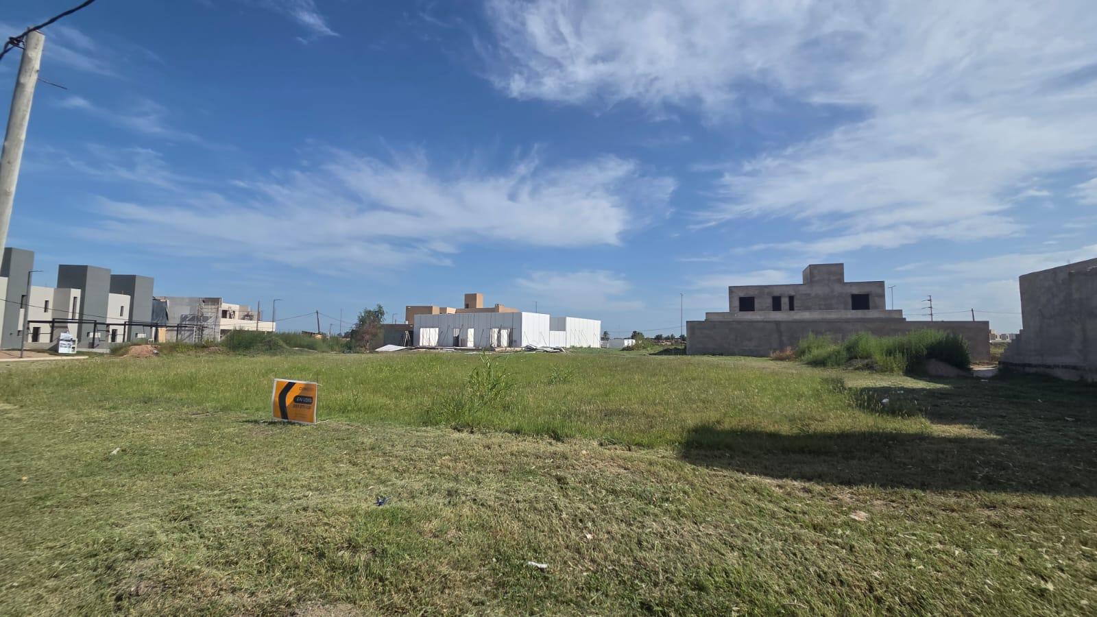 Lote de 618 m2 Frente a Espacio Verde!  Docta AVENIDA 2