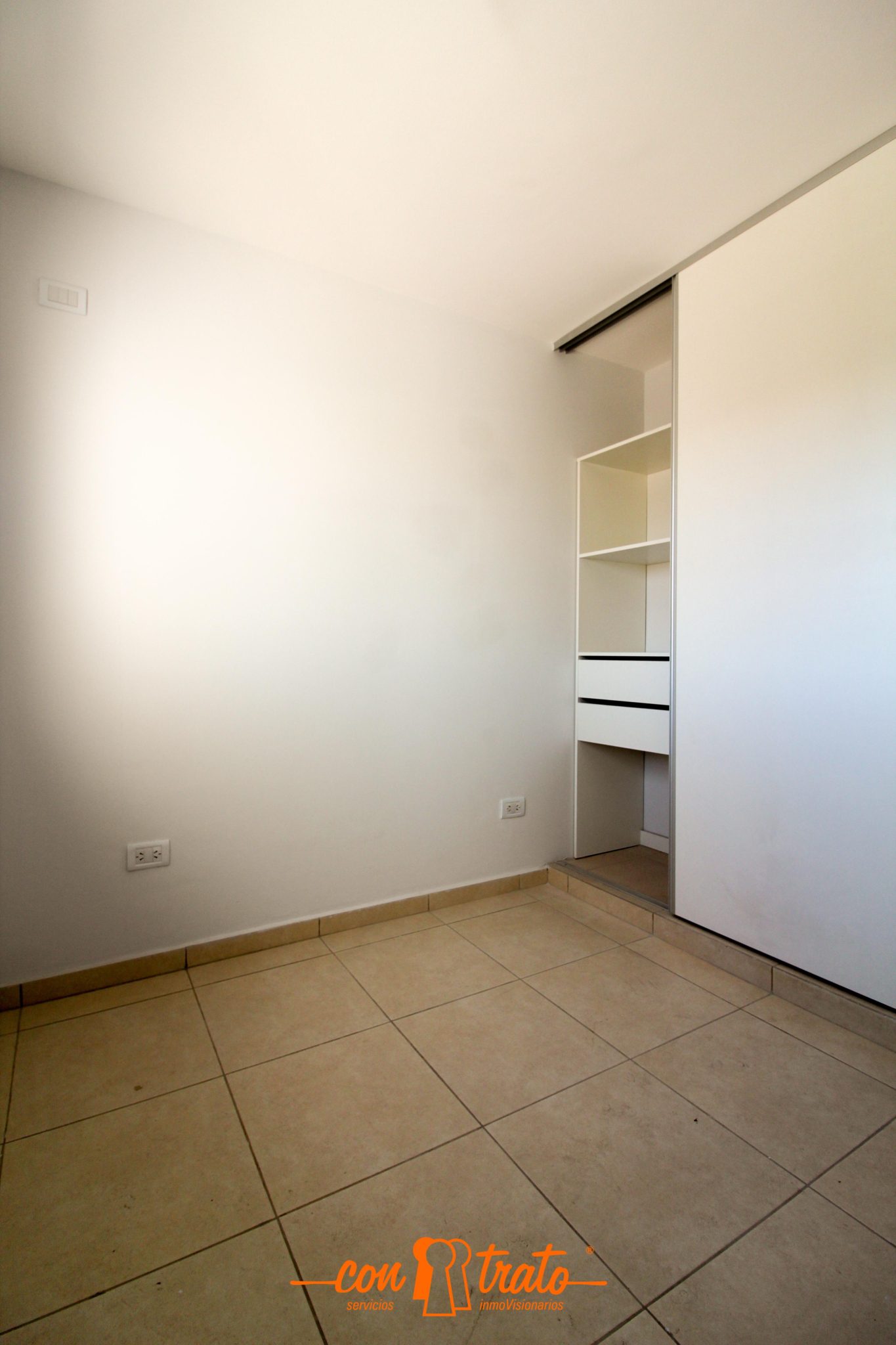 INCREÍBLES DUPLEX!!  3 Dormit c/ Cochera y Gas! SIN EXPENSAS!  Barrio Altos de Santa Ana!!