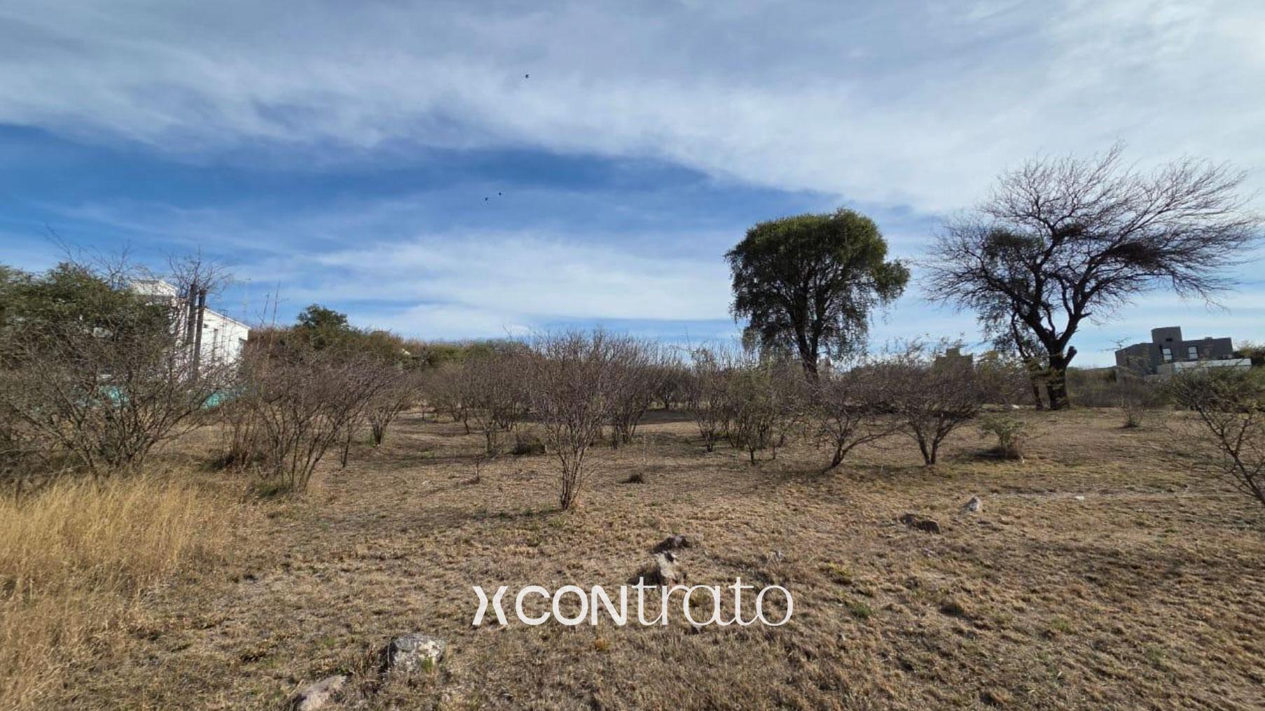 Terreno  a la venta en COLINAS DE LA DESEADA!!!