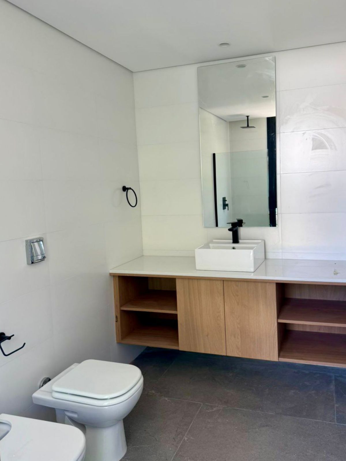 Casa Aite !! Departamentos 2 y 3 dormitorios con terraza