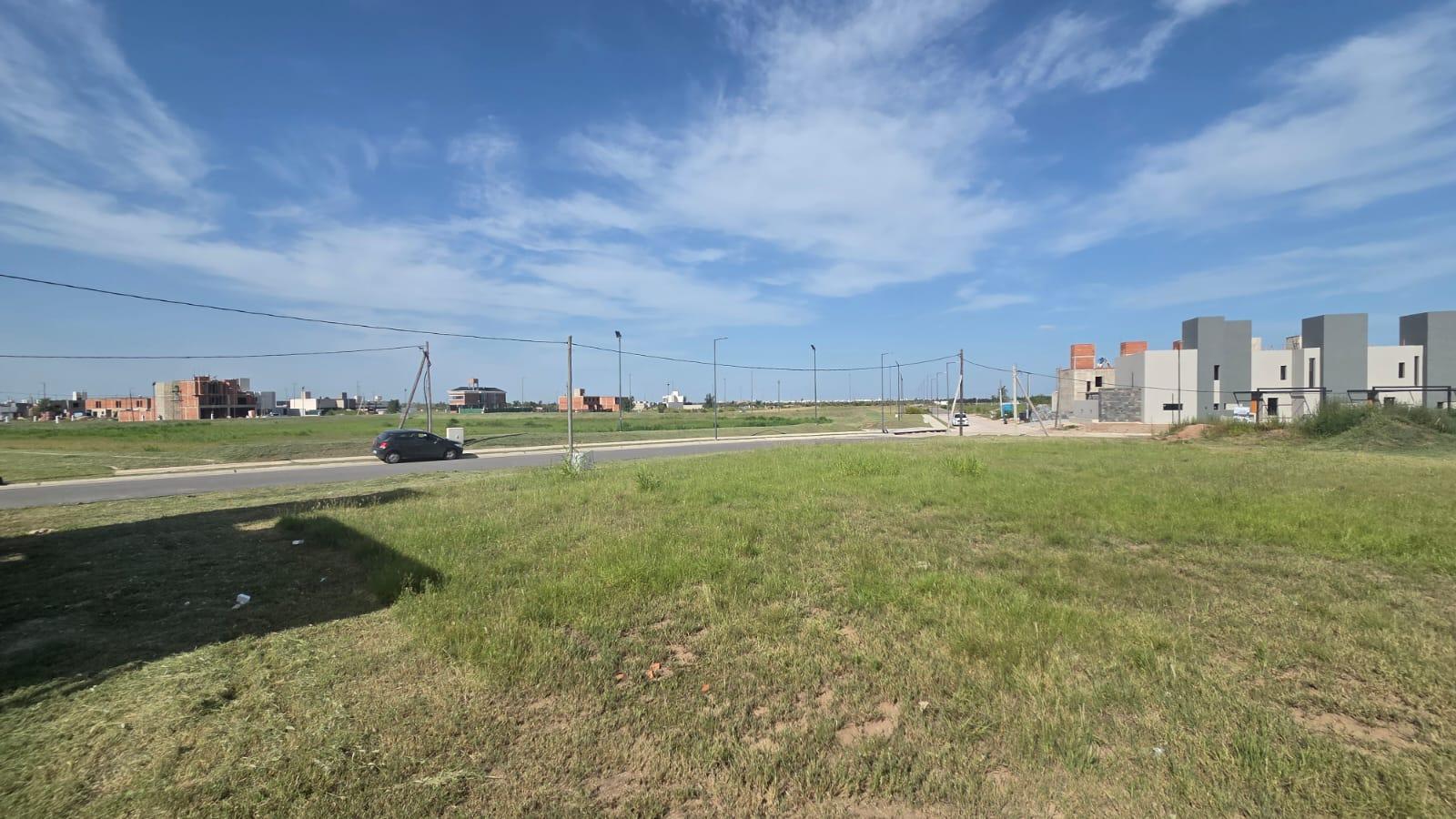 Lote de 618 m2 Frente a Espacio Verde!  Docta AVENIDA 2