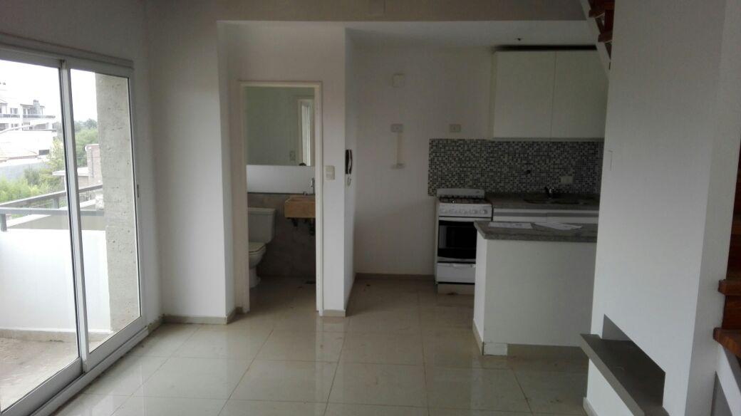 HERMOSO LOFT DE 1 DORM. CON COCHERA !!!! Pileta y asador