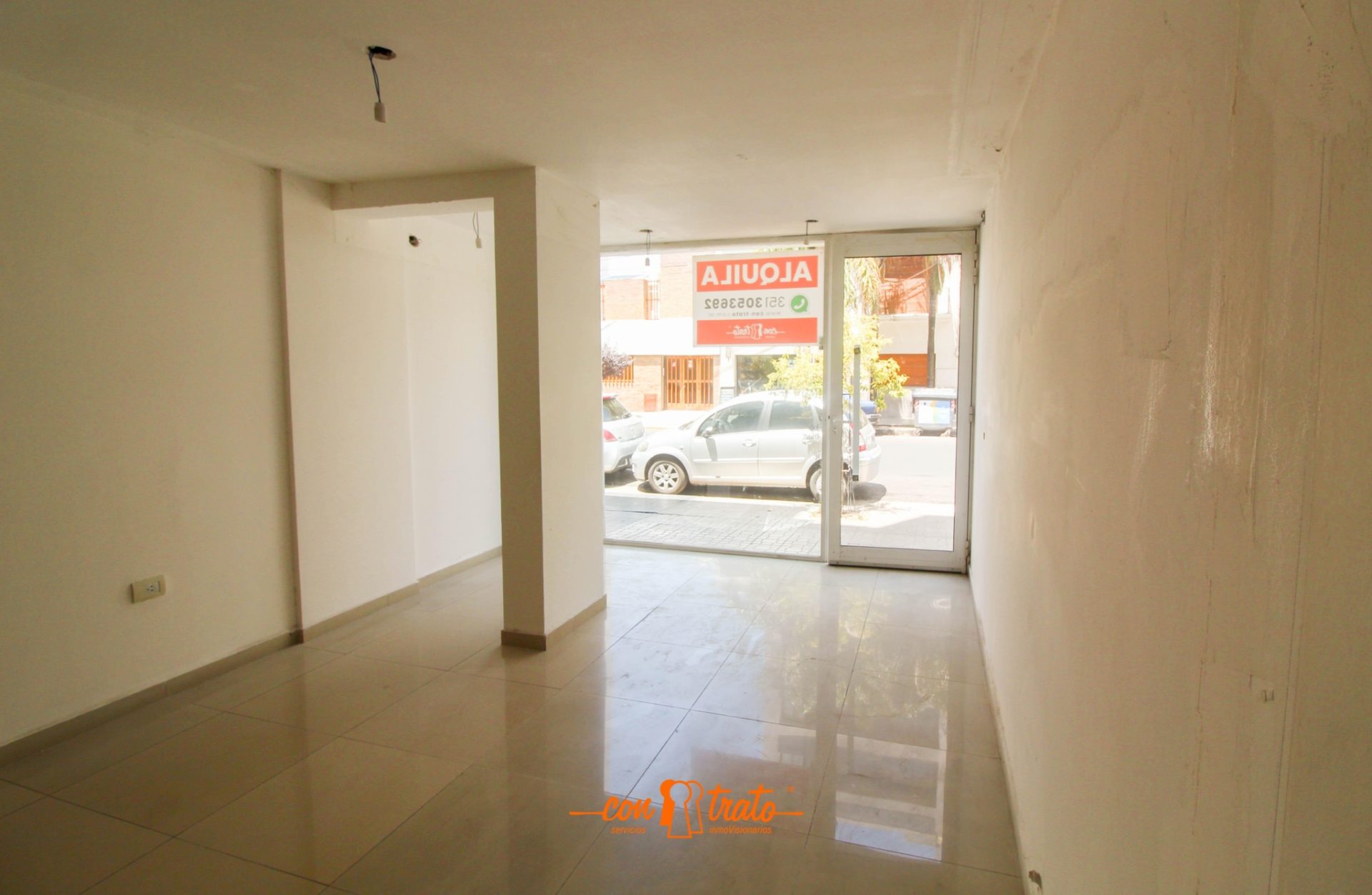 Local comercial 48 m2º en alquiler en Barrio General Paz | Vidriera y patio propio.