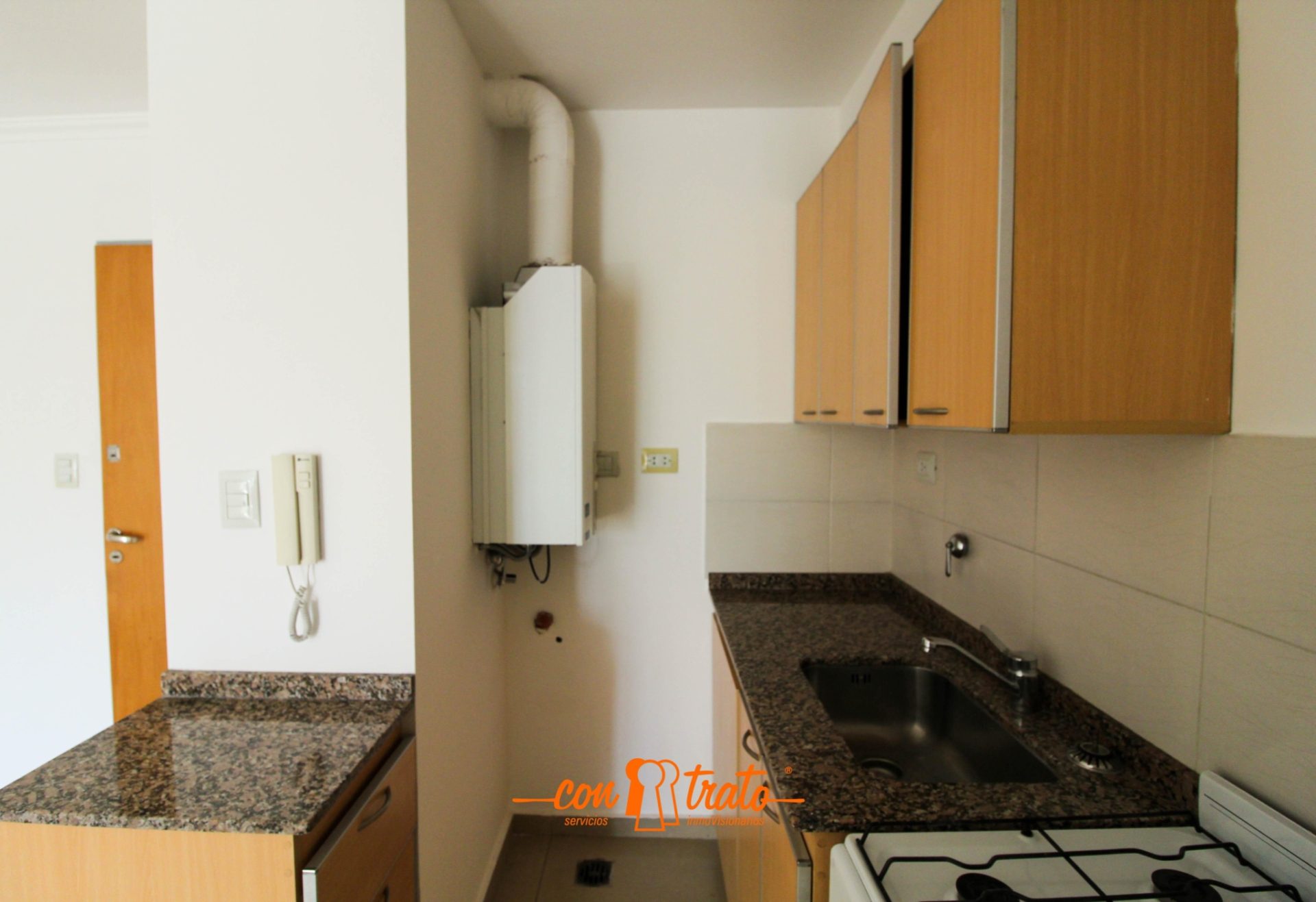 Depto. 1 dorm c/ Balcón Piso Alto c/ vista a plaza! PISCINA