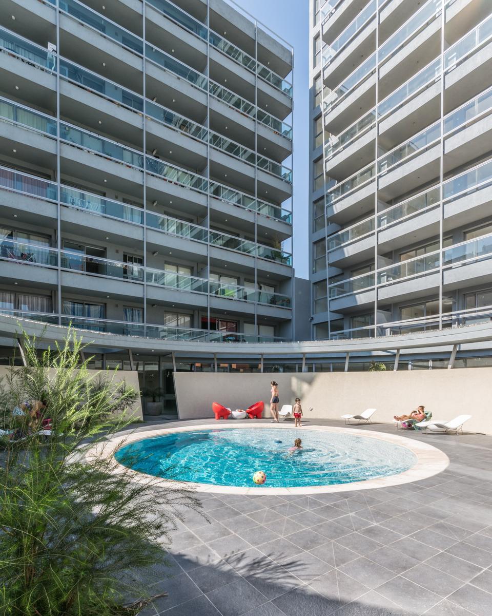 UNICO 4 DORMITORIOS | SUITE VESTIDOR | 2 BALCONES | COCHERA | PILETA Y SEGURIDAD 24 H Bº Gral. Paz