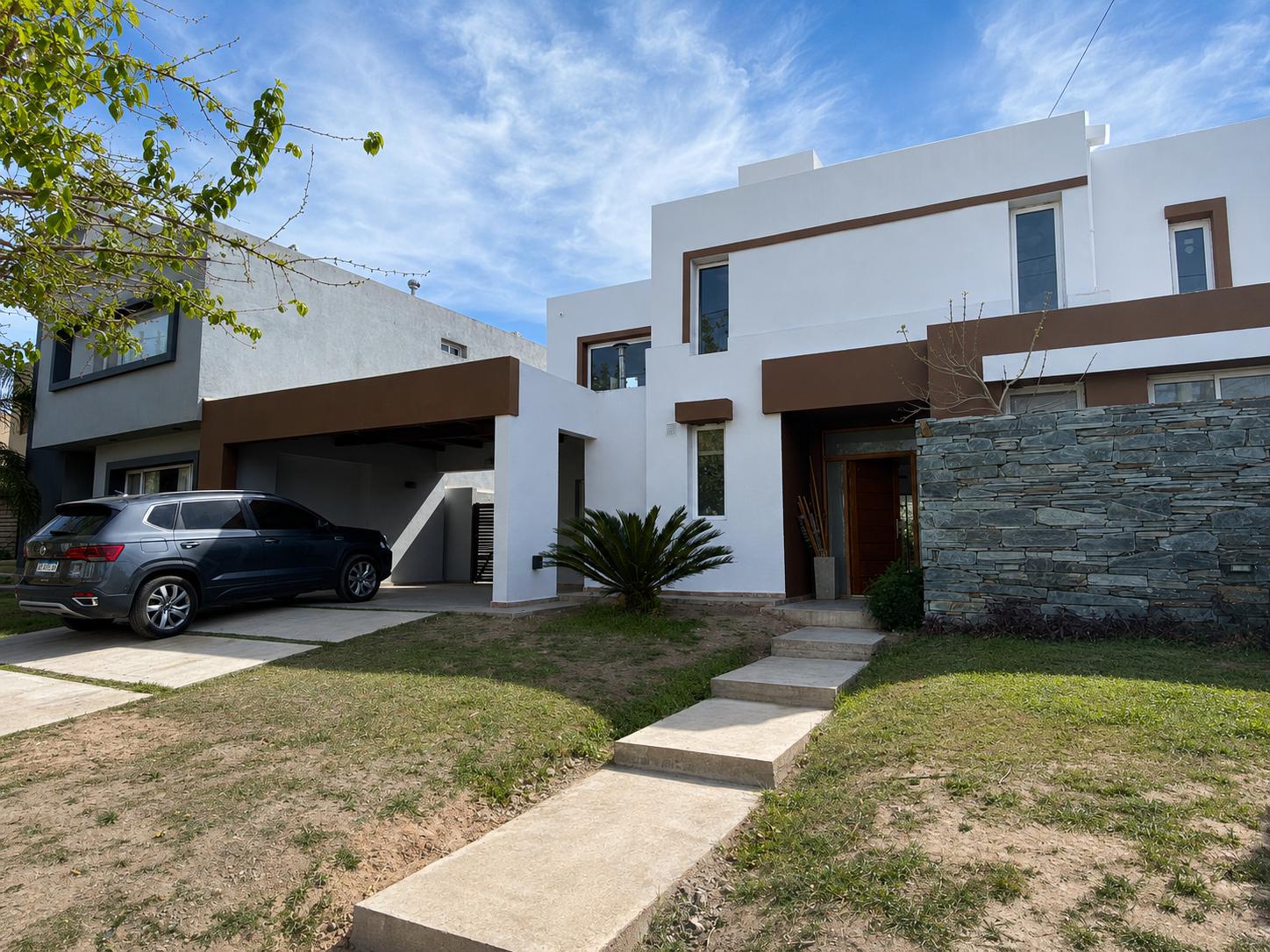 Casa en Alquiler  4 Dorm   Piscina | Dormitorio en PB | Tejas del Sur 3 - Autopista Cba-Carlos Paz