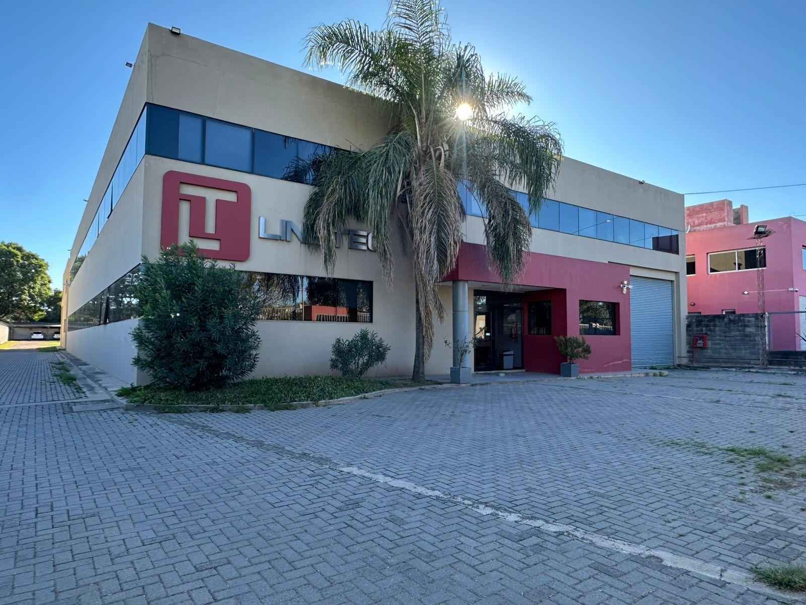Planta Industrial 1.900 m² Equipada | Oficinas   Galpones   15 Cocheras I Lista para Operar