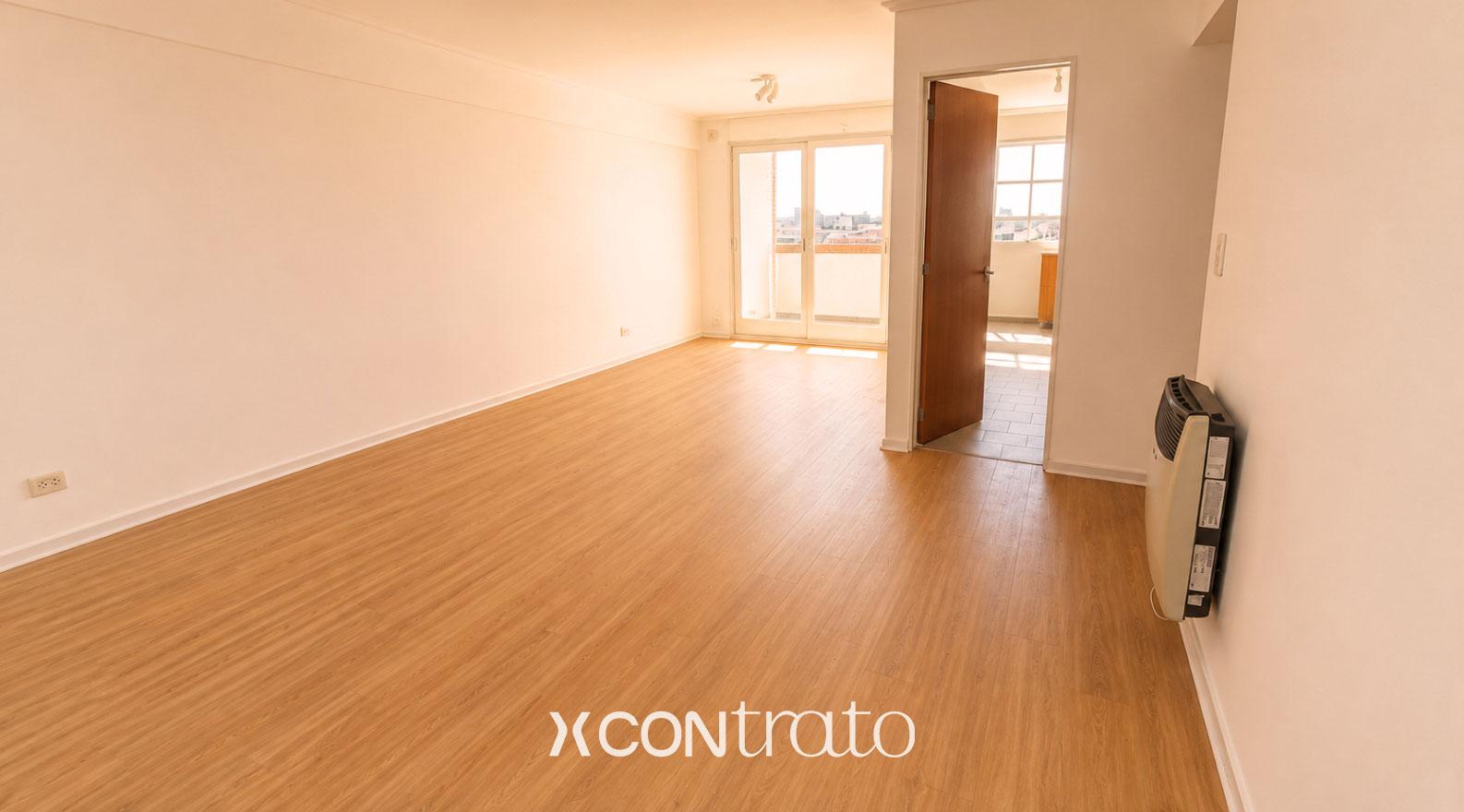 DEPARTAMENTO DE 2 DORMITORIOS CON COCHERA - Balcón – AV. PUEYRREDÓN AL 600