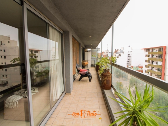 Departamento Externo c/ Cochera
