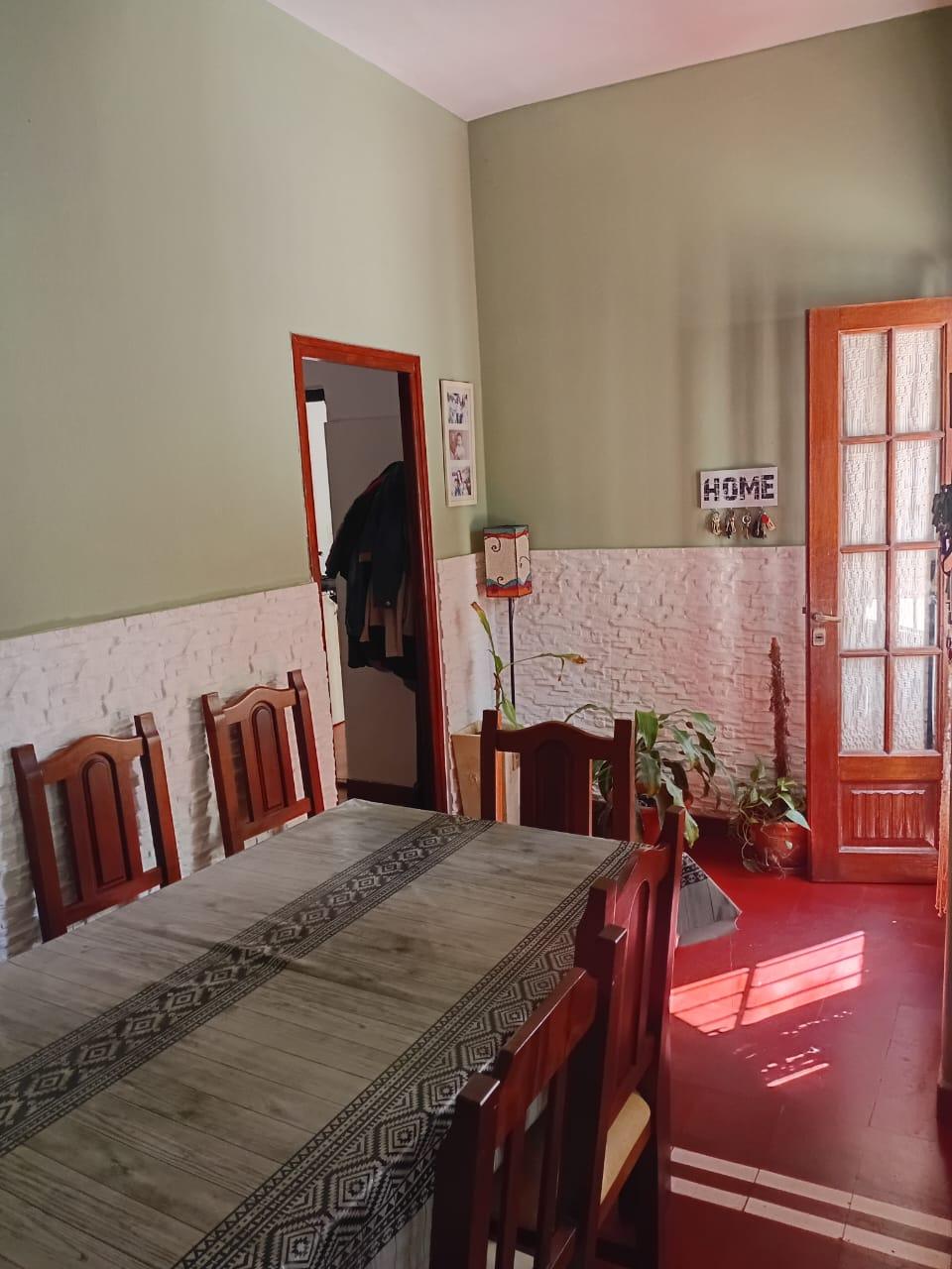 Casa ideal desarrollistas ubicada en centro de villa Allende!!