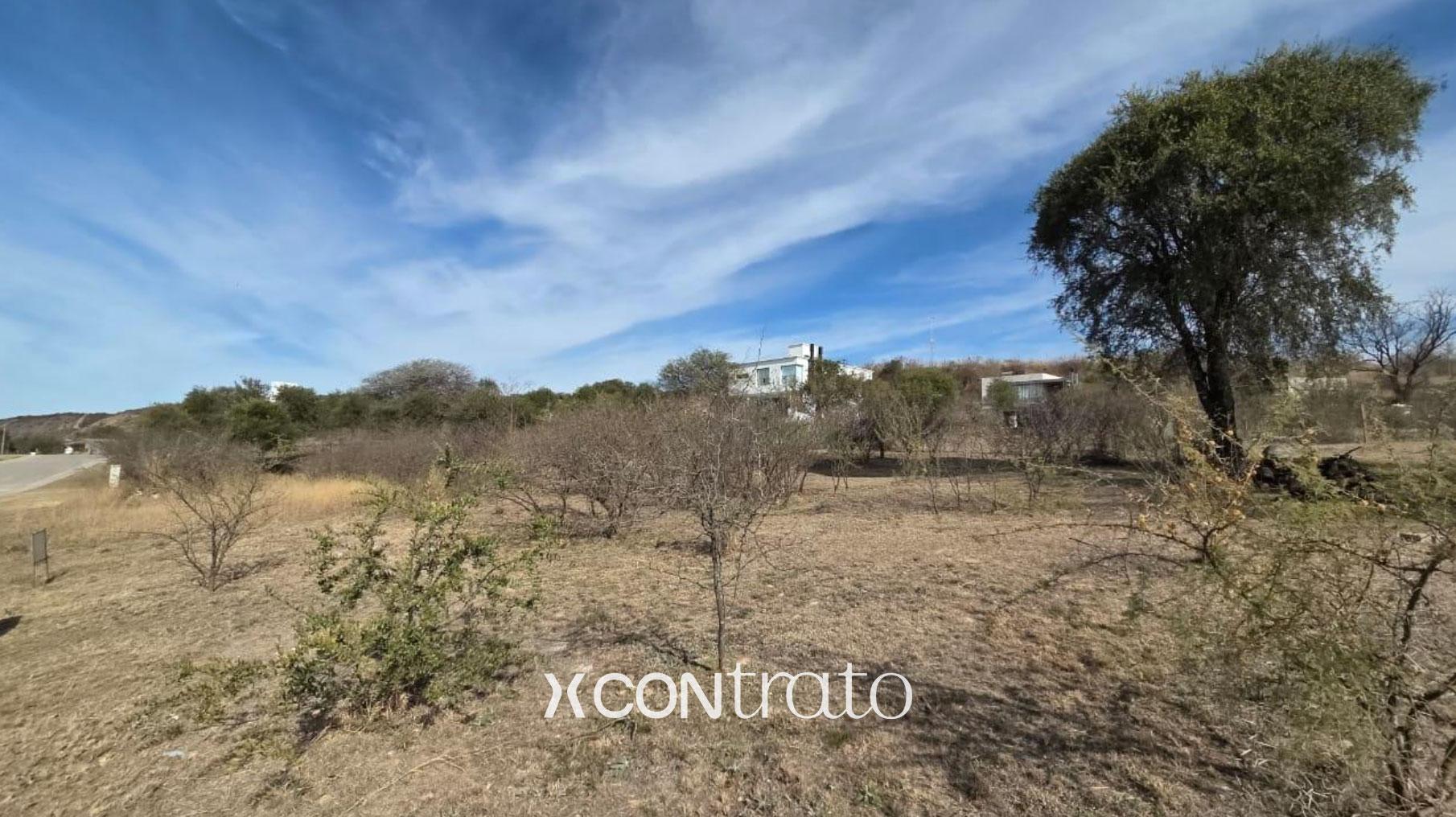 Terreno  a la venta en COLINAS DE LA DESEADA!!!